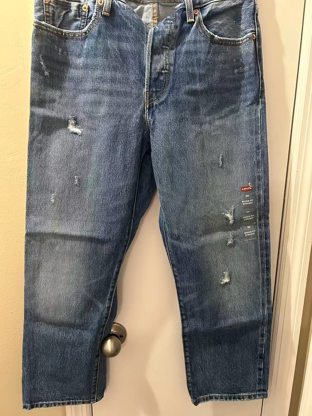 Brand new Levi’s wedgie straight women’s jeans in size 30